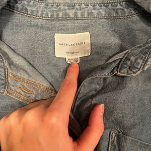 American Eagle Button Up